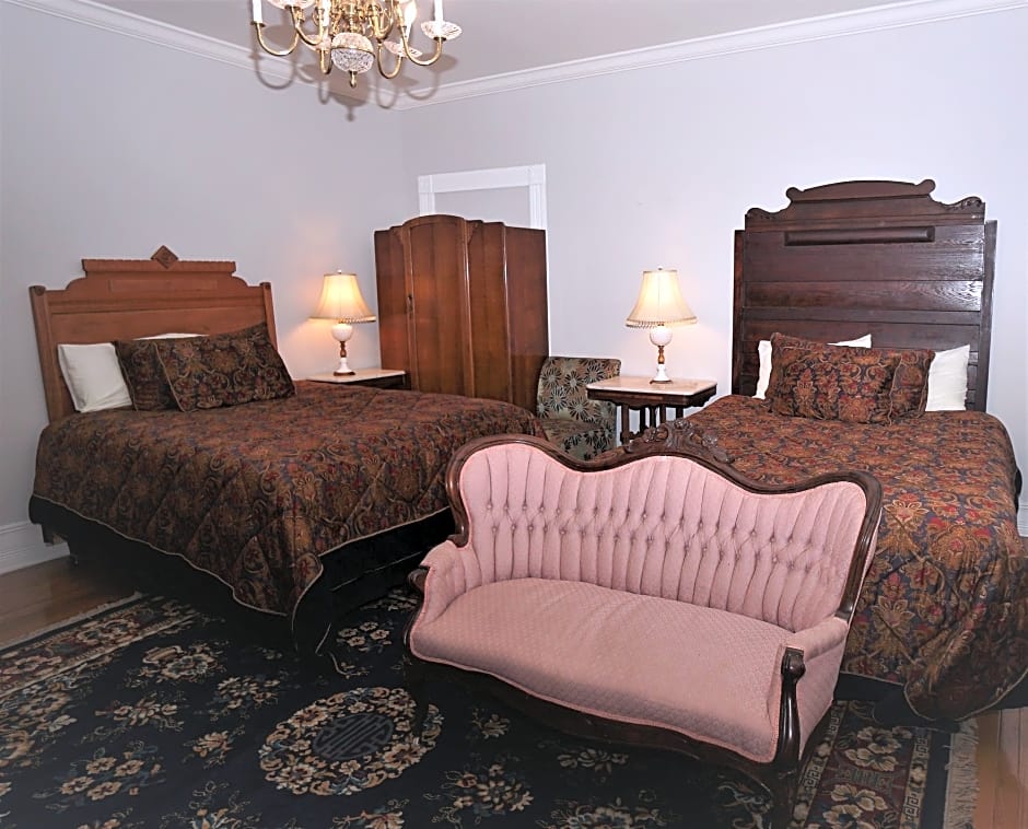 1895 Washington Hotel