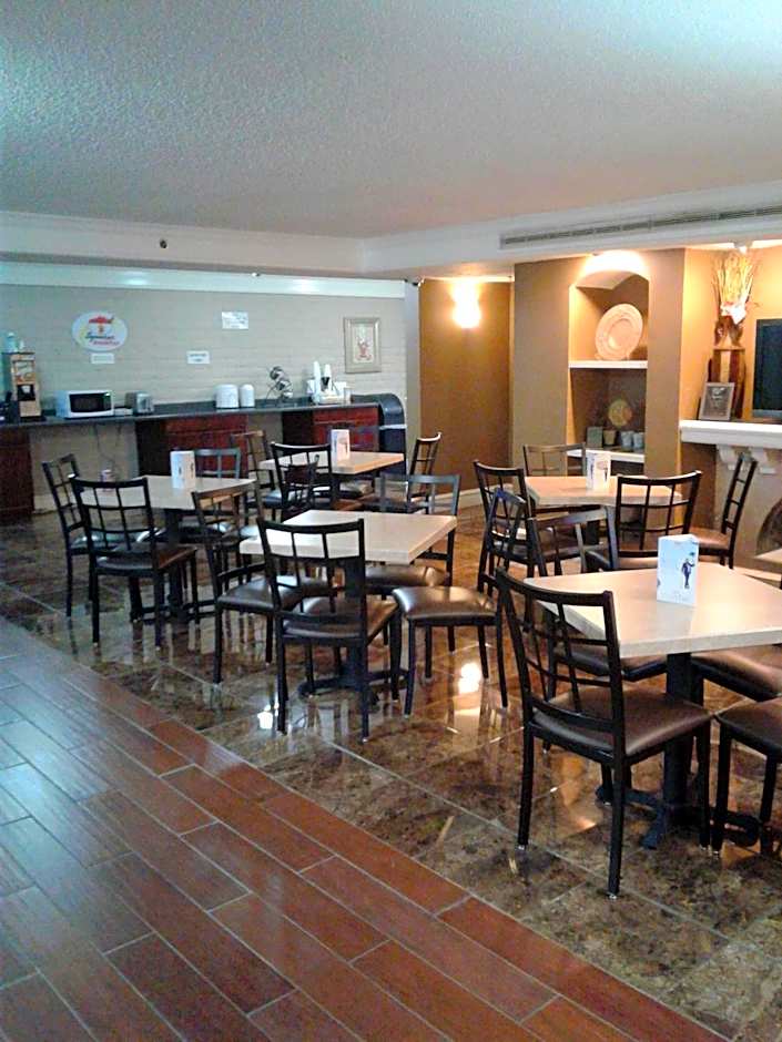 Super 8 by Wyndham Austell/Six Flags