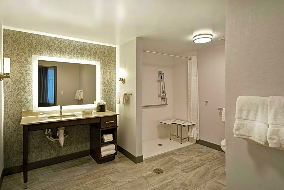 Homewood Suites By Hilton Warren Detroit