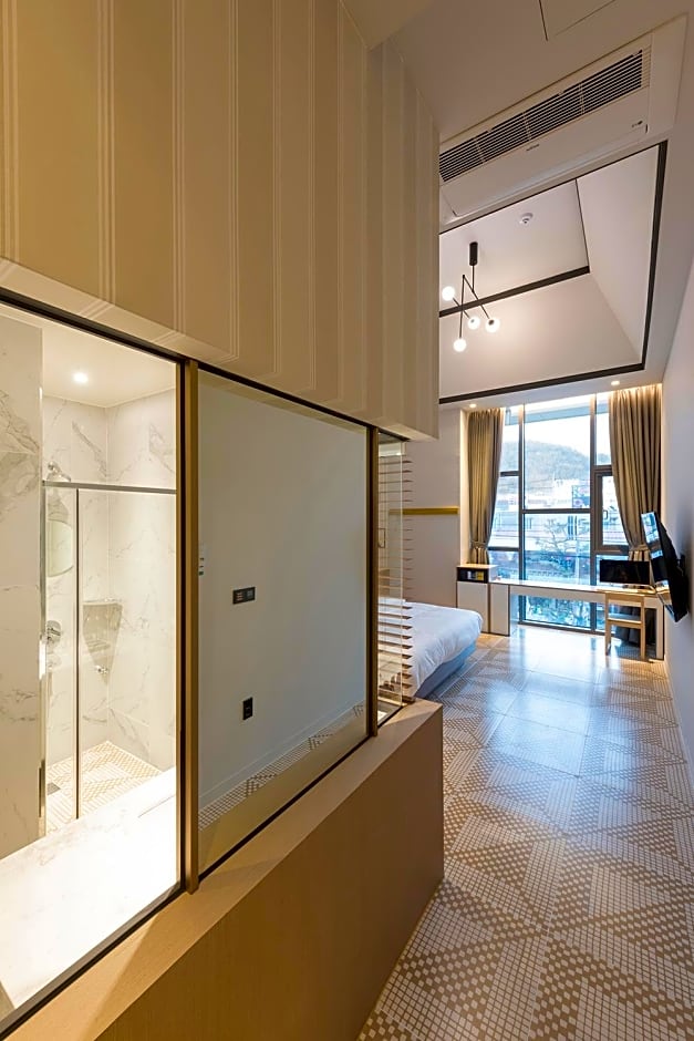 Hound Hotel Changwon - Jinhae Yongwon