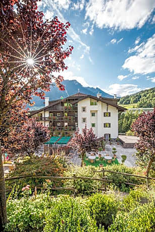 Belvedere Dolomites Flower Hotel