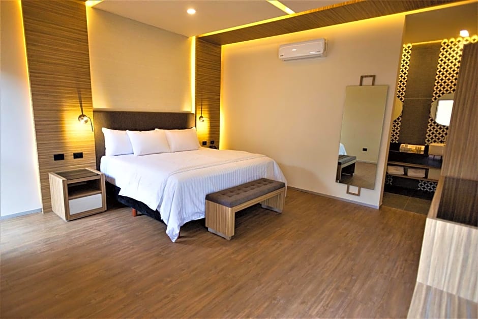 Hotel Plaza by Kavia