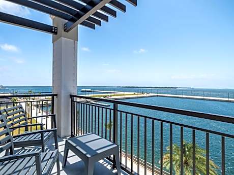 Premium Two Queens Room with Balcony - Communications Accessible