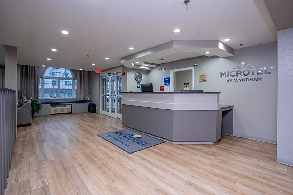 Microtel Inn & Suites By Wyndham Albertville
