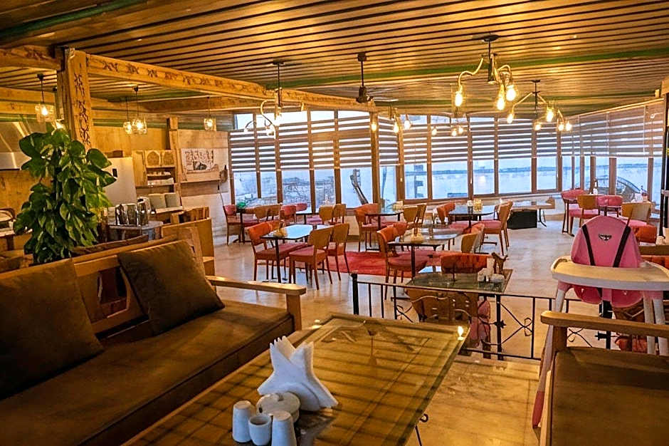 Grand Elite Cave Suites