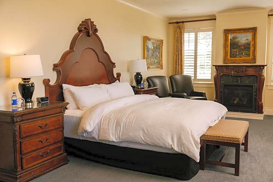 Riverbend Inn & Vineyard