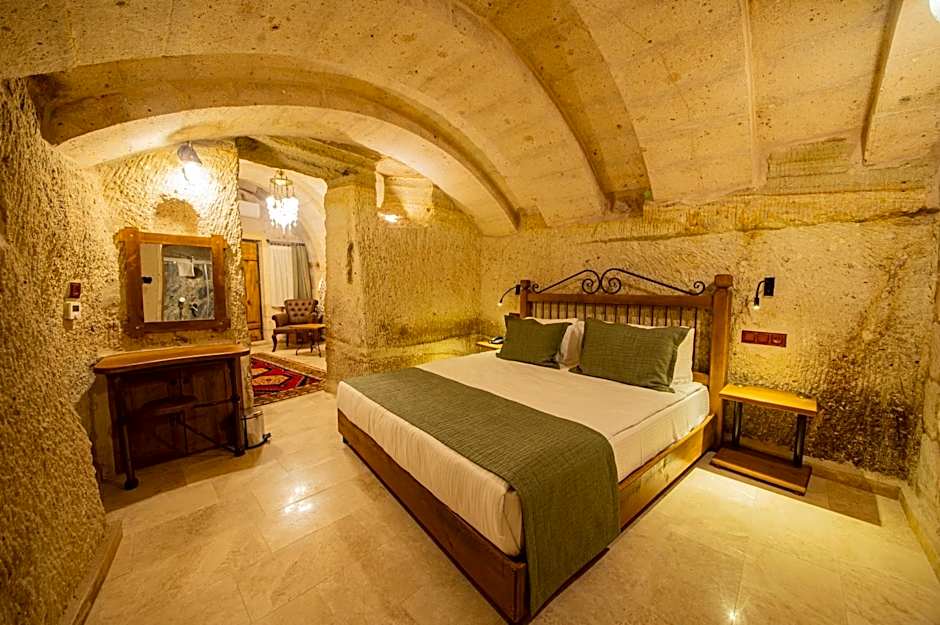 Ares Cave Suites