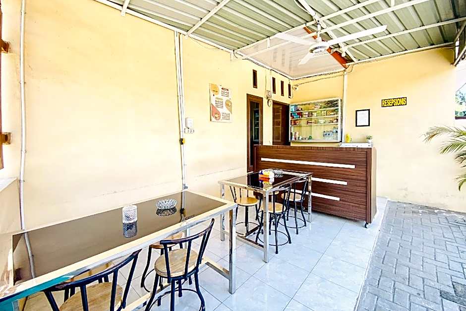 RedDoorz @ Shine Guest House Tebing Tinggi