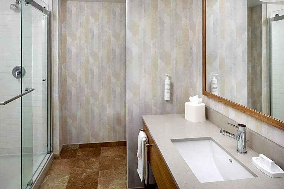 Hampton Inn By Hilton Nashua