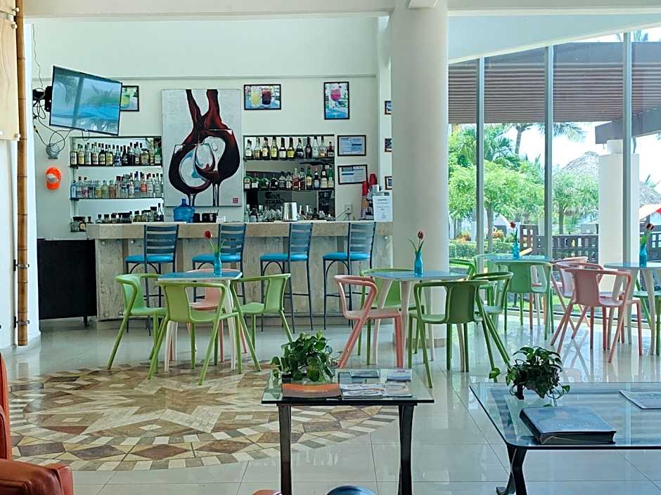 Hotel Playa Caracol