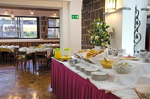 VIP Inn Miramonte Hotel