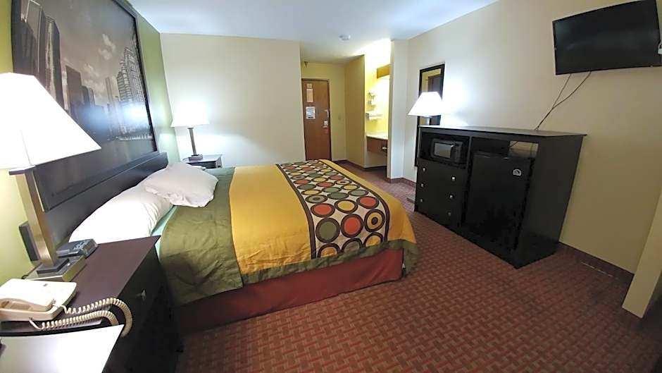 Super 8 by Wyndham DeKalb IL