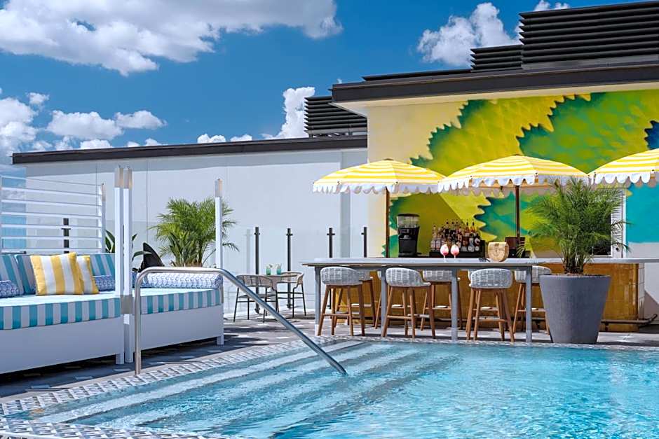 Moxy St. Petersburg Downtown