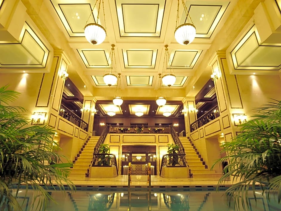Eldora Hotel