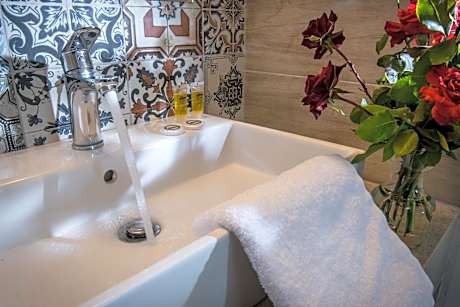 One bedroom Family Room