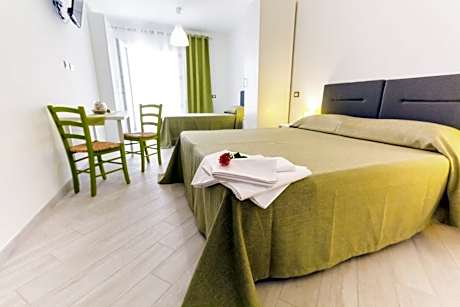 Triple Room with Sea View