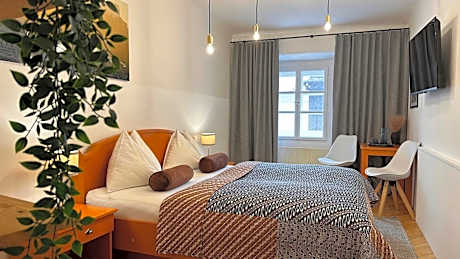 Economy Double Room with Street View