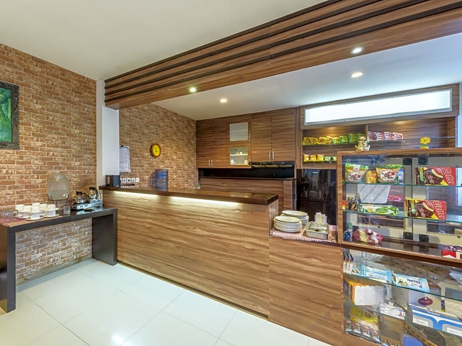 Lowcost Bed & Breakfast – Kedonganan, CO