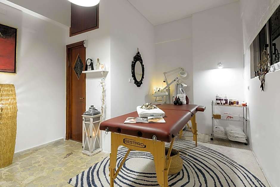 Denise Studios and Apartments