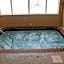 Holiday Inn Express & Suites Marquette By IHG