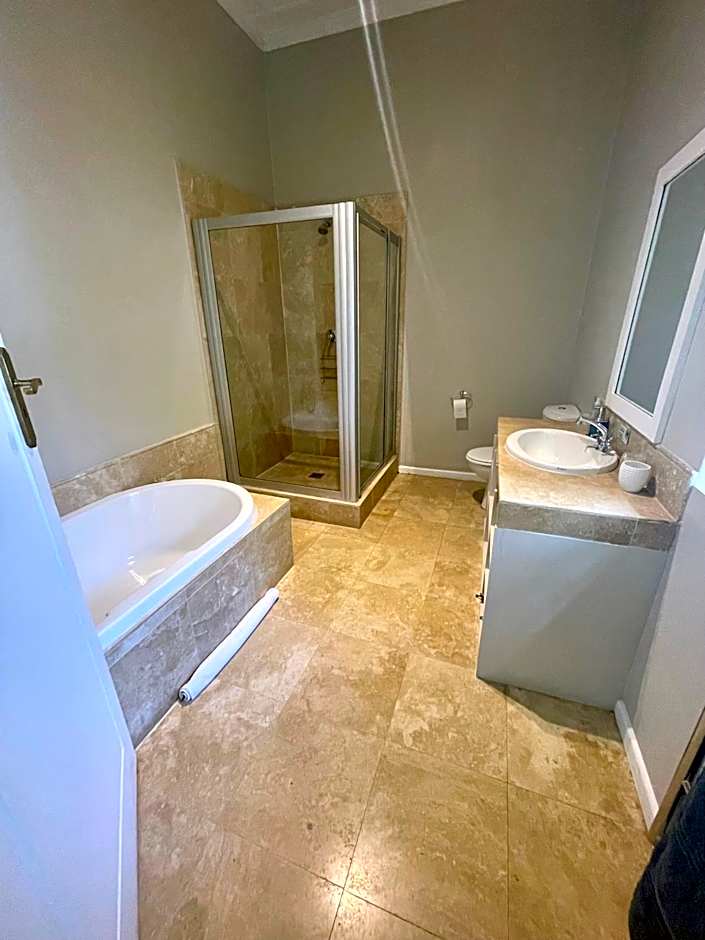 11 WESTCLIFF RENTALS