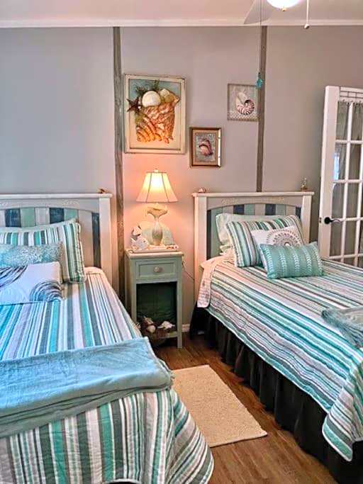 Coastal Imagination Sunny Dayz Oasis