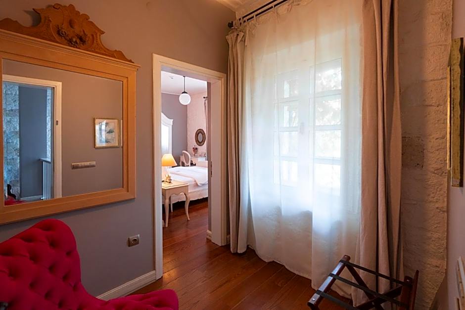 Beyevi Alaçatı