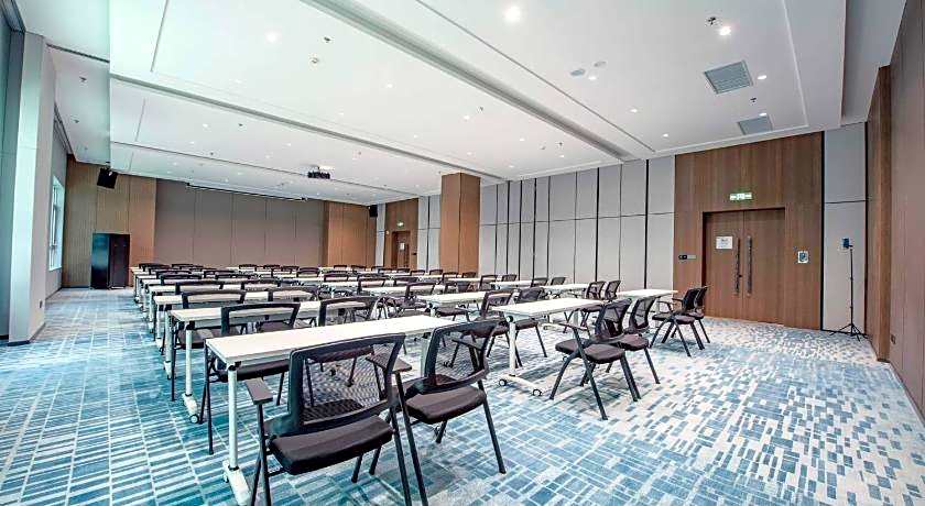 Holiday Inn Express Yinchuan Lanxi Valley Plaza By IHG