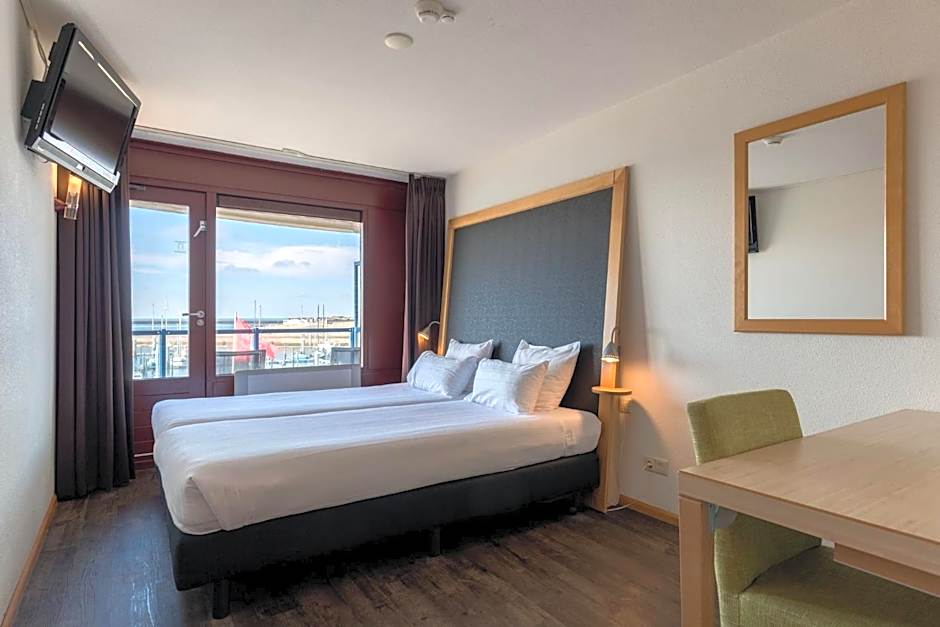 Leonardo Hotel IJmuiden Seaport Beach