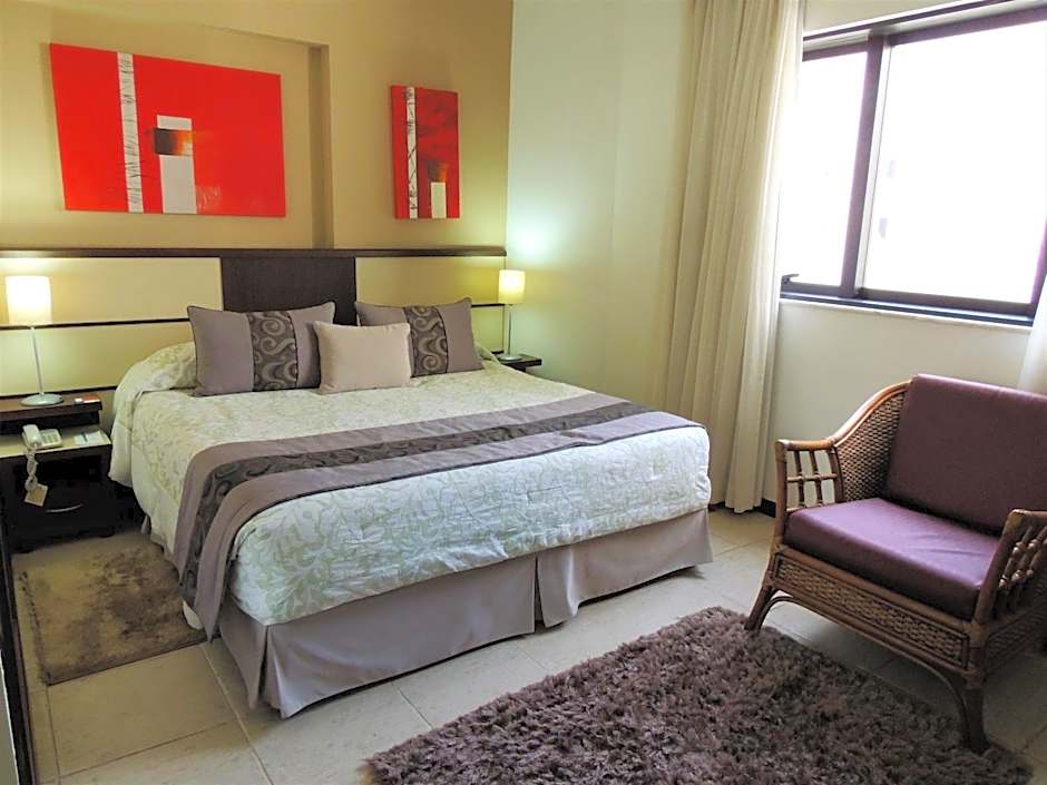 Mondrian Suite Hotel