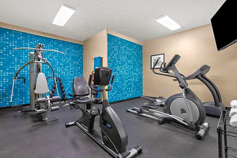La Quinta Inn & Suites by Wyndham Midwest City - Tinker AFB