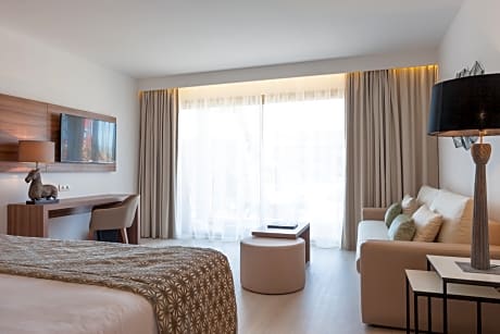 JUNIOR SUITE PRIVATE POOL 2 ADULTS