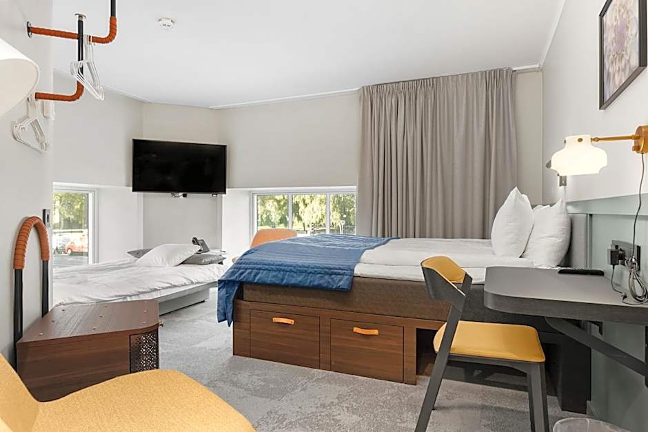 Best Western Hotel at 108