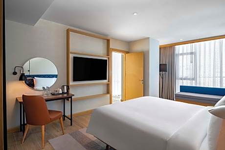 One-Bedroom King Suite