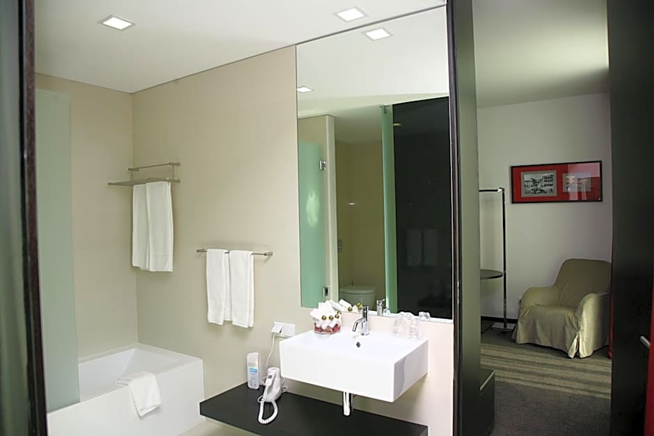 Axis Viana Business & SPA Hotel