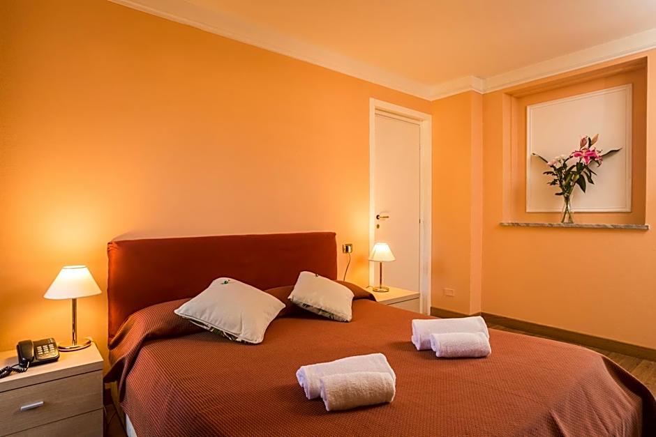 Photo 1 of 8 of 1 Double Bed or 2 Beds