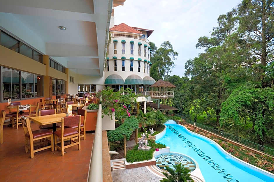 Golf Course Hotel