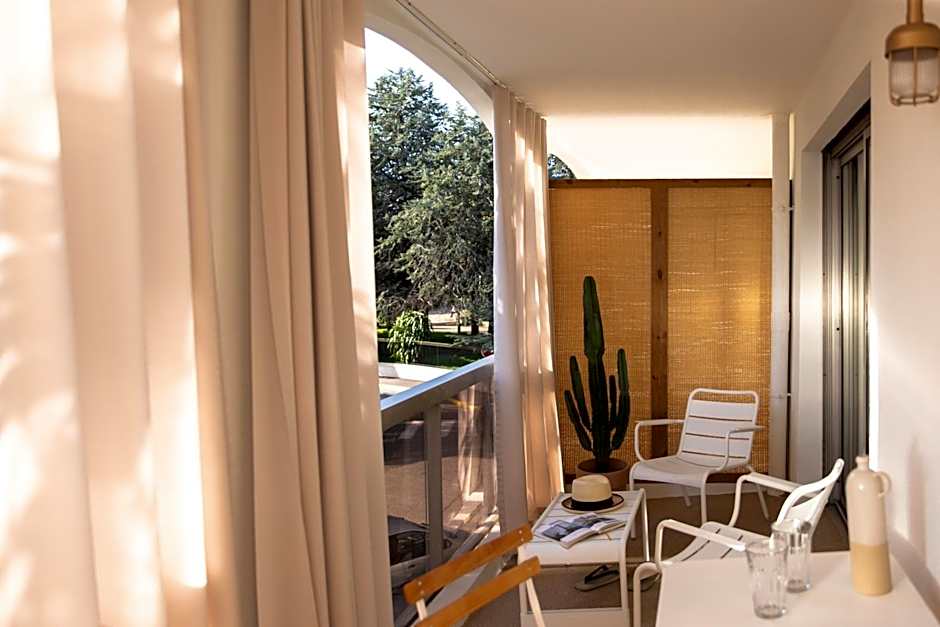 MOB HOTEL Cannes