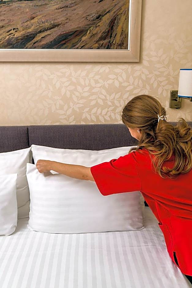 Crystal Palace Hotel