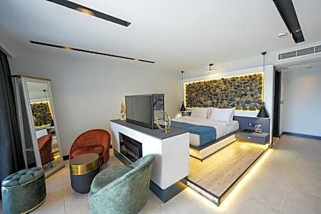 Triple Room with Pool View