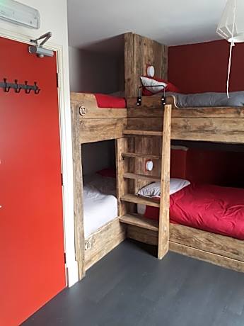 Bed in 8-Bed Mixed Dormitory Room 3