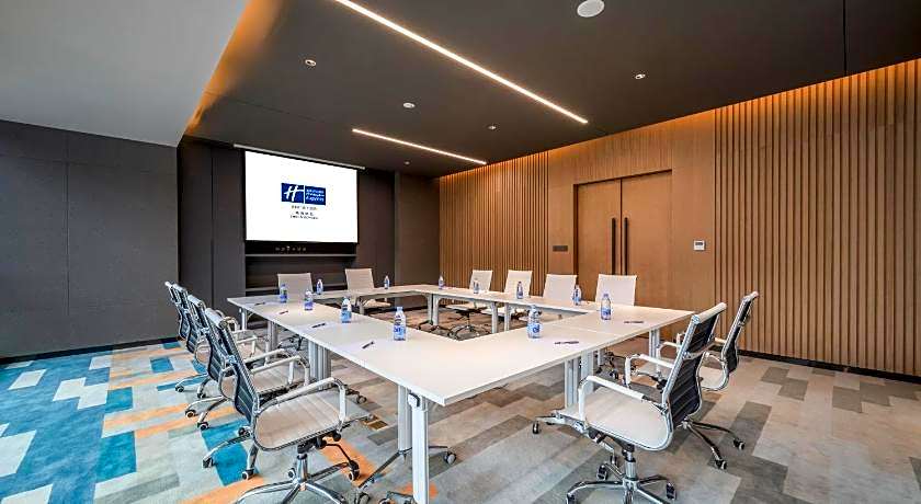 Holiday Inn Express Zhuhai Gongbei By IHG