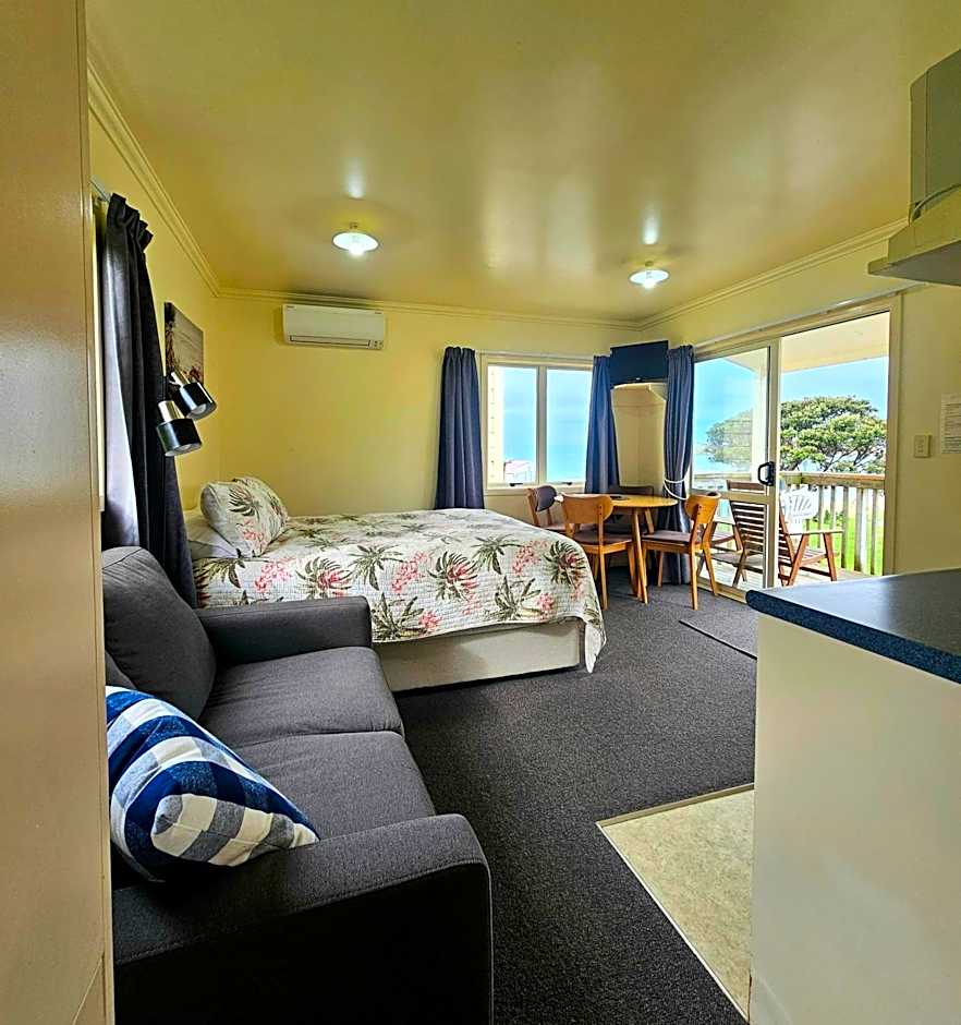 Castlepoint Holiday Park & Motels