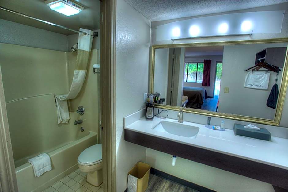 Budgetel Inn and Suites Plus Helen