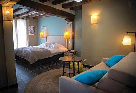 Deluxe King Suite