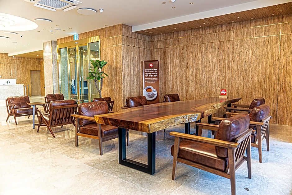 Hotel The Grang Seogwipo