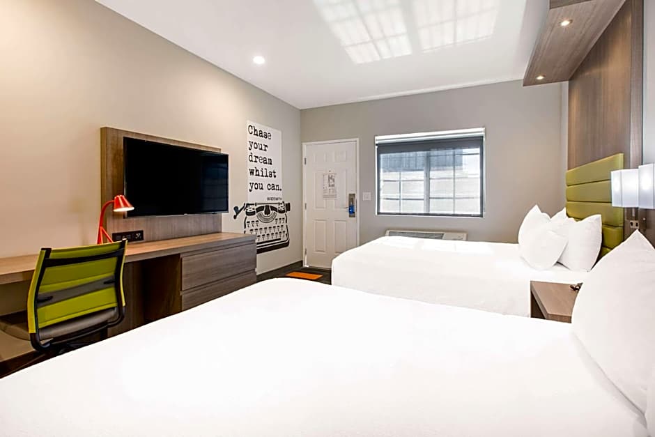 Photo 1 of 4 of 2 Double Beds