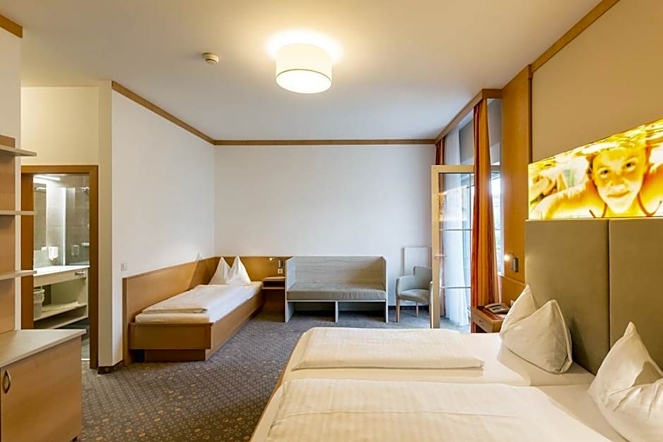 Thermenhotel Kurz