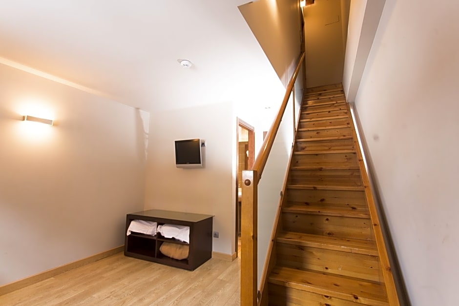 Fun Aragon Hills Hotel & Spa