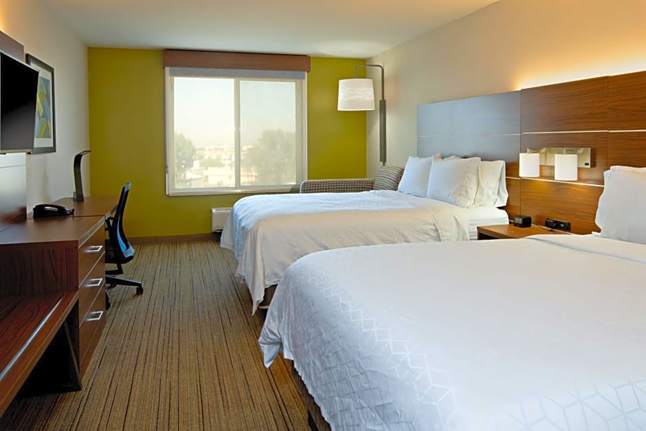 Holiday Inn Express Fresno South